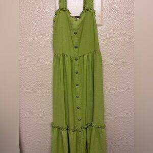 Green Sleeveless Button-Down Maxi Dress